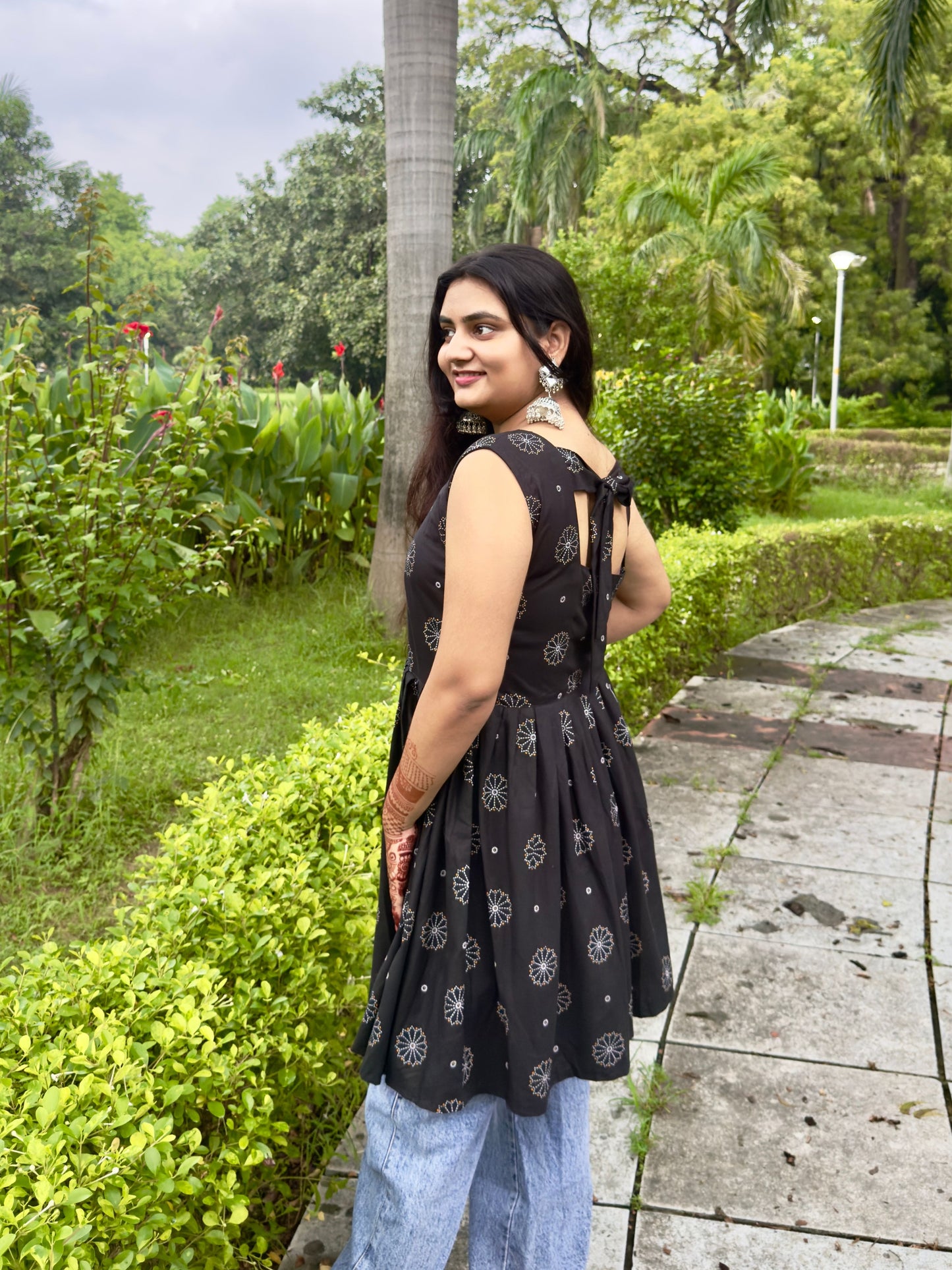 Black Printed Back Tie-Up Kurti for Women – Stylish Ethnic Wear
