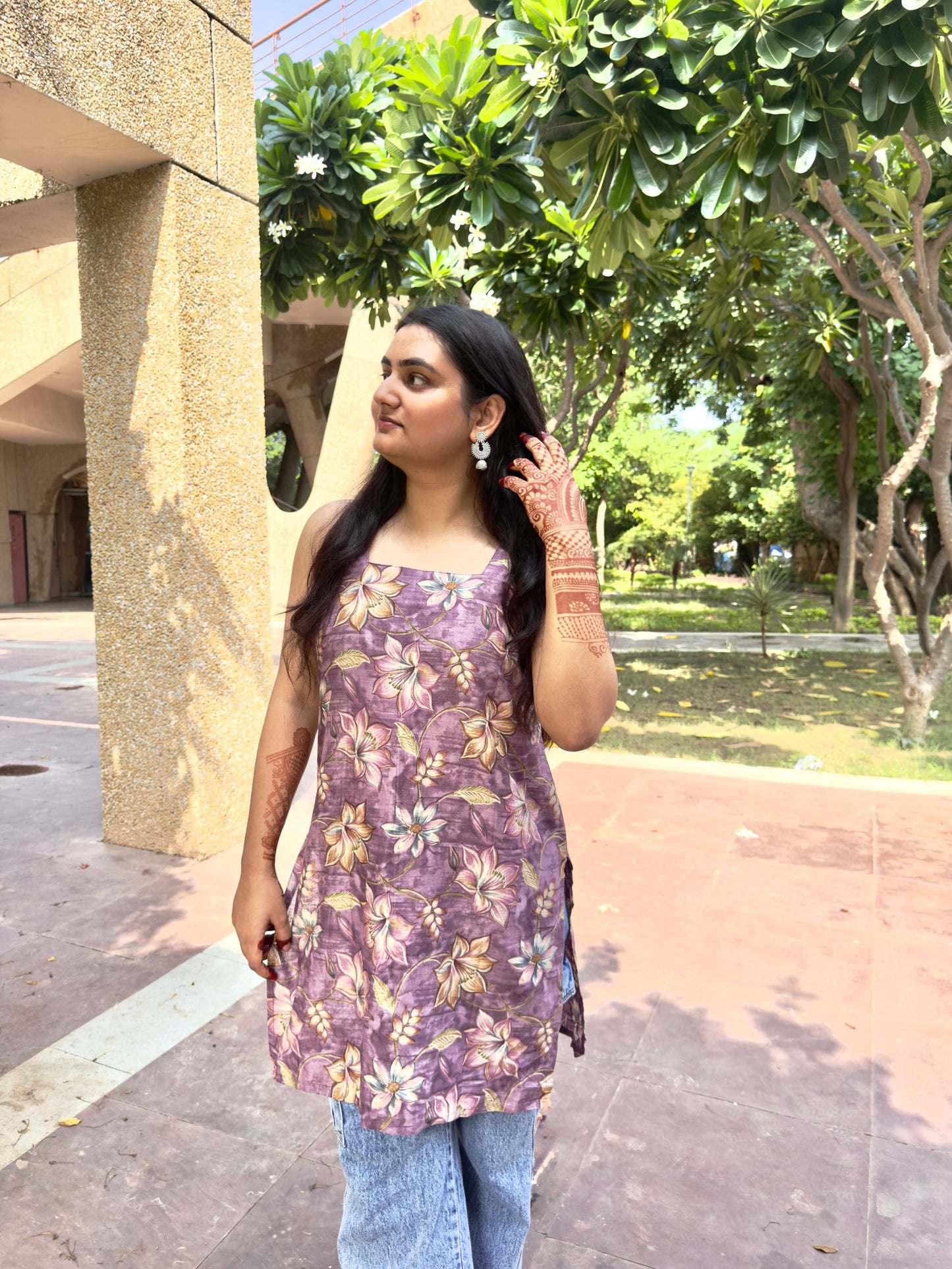 Purple Floral Sleeveless Kurti for Women – Stylish Summer Ethnic Wear