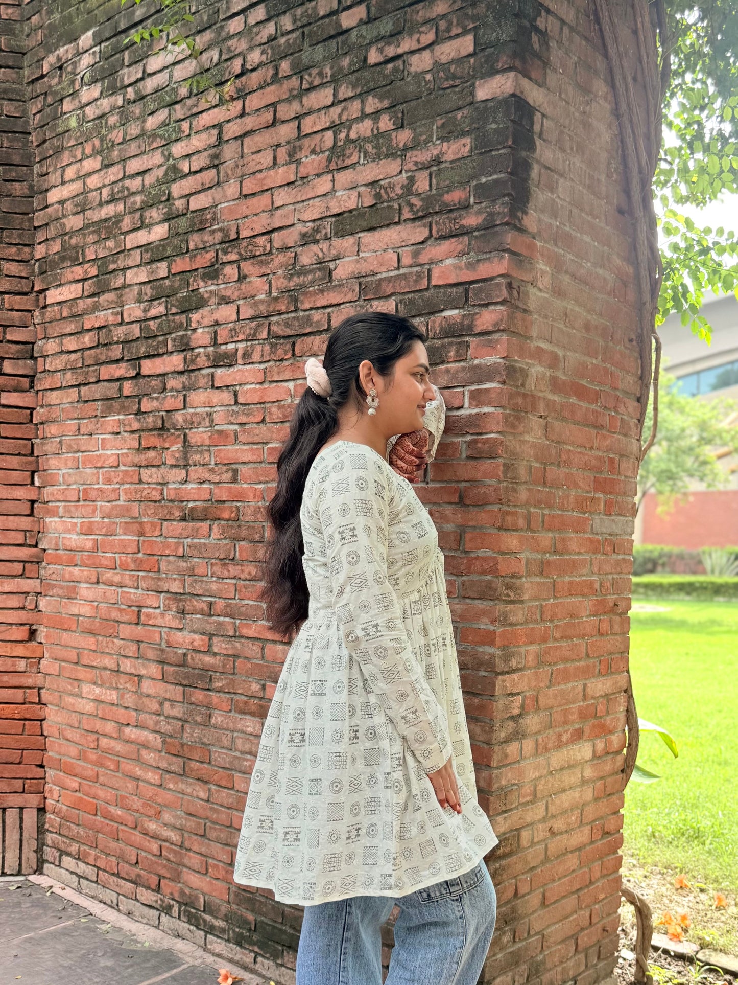 White Printed Long Sleeve Kurti for Women – Elegant Ethnic Wear