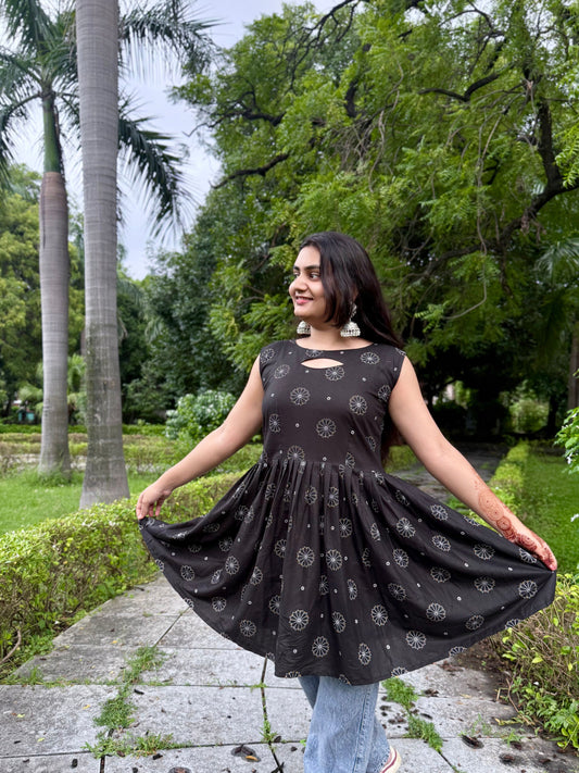 Black Printed Back Tie-Up Kurti for Women – Stylish Ethnic Wear